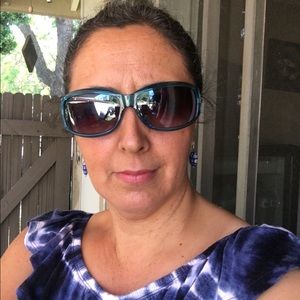 Meet your Posher, Julieta